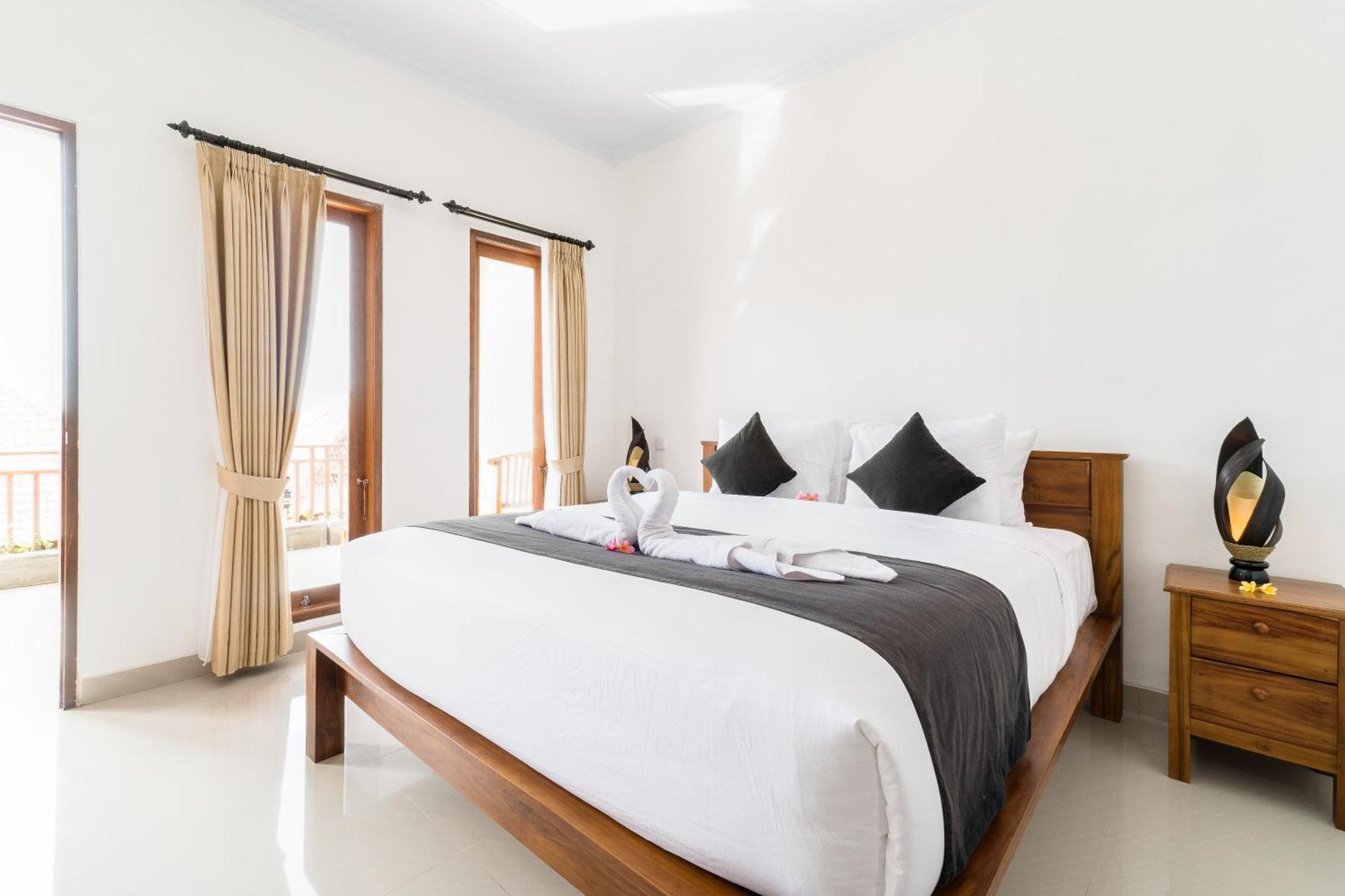 Raka Rai Homestay Canggu Buitenkant foto